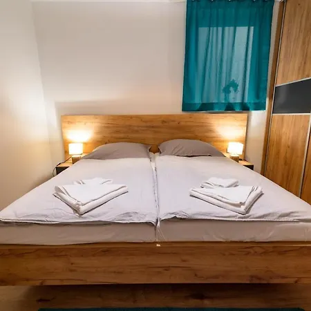 110 Apartment *