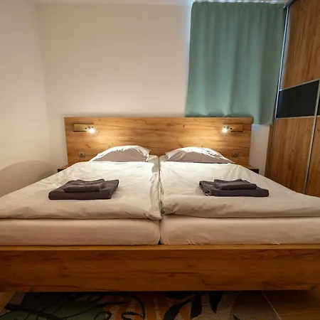 アパート 110 ツベレツ